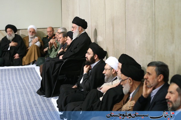 عکس/ احمدی نژاد در مراسم ترحیم آیت الله هاشمی