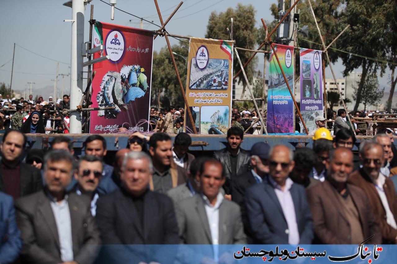 گزارش تصویری/ حضور رئیس جمهور در میدان گاز زاهدان
