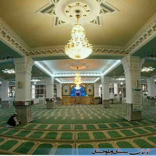 نمایی زیبا از داخل مسجد مکی زاهدان