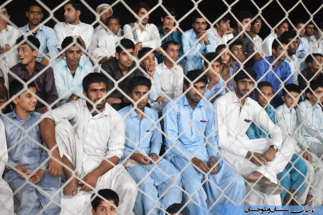 نماینده هرمزگان برسکوی نخست رقابت های فوتسال زرآباد ایستاد + تصاویر
