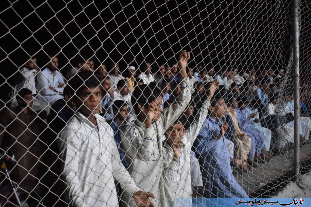 نماینده هرمزگان برسکوی نخست رقابت های فوتسال زرآباد ایستاد + تصاویر