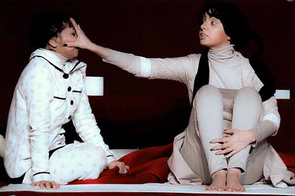 اجرای نمایش ملالآور کافهای در مشهدالرضا(ع) اجرای نمایش ملالآور کافهای در مشهدالرضا(ع)