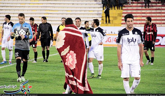 شکست فرهاد کاظمی و سیاهجامگان در خانه + تصاویر شکست فرهاد کاظمی و سیاهجامگان در خانه + تصاویر