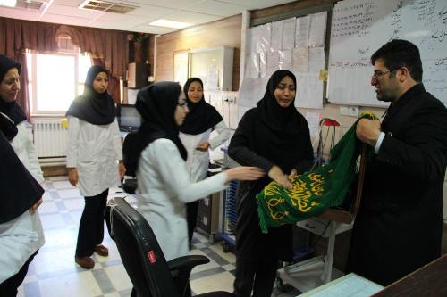 گزارش تصویری عیادت خادمین حرم مطهر رضوی از بیماران بیمارستان های اراک