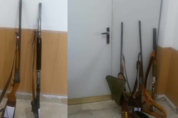 شکارچی غیر مجاز پرندگان در شهرستان آبیک به دام افتادند شکارچی غیر مجاز پرندگان در شهرستان آبیک به دام افتادند