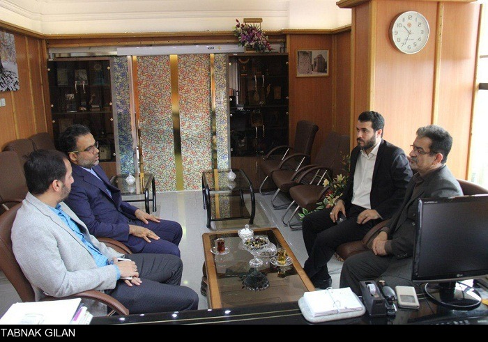 فاضلی: جامعه امروز نیازمند همدلی و همگرایی است؛ قلم فاضلی: جامعه امروز نیازمند همدلی و همگرایی است؛ قلم