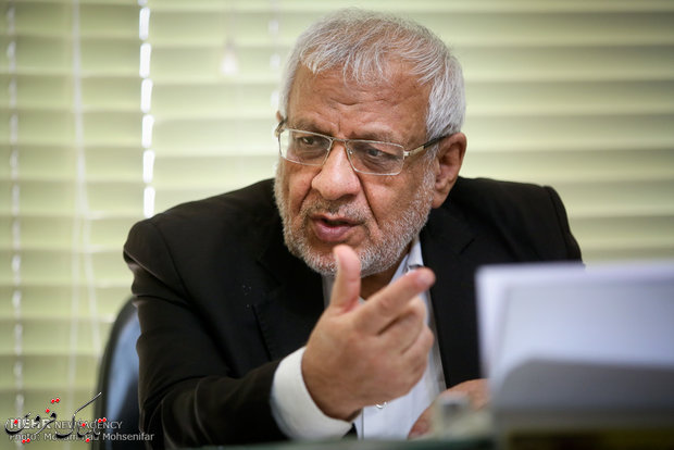 مشکلات اقتصادی با جابهجایی وزرا حل نمیشود مشکلات اقتصادی با جابهجایی وزرا حل نمیشود