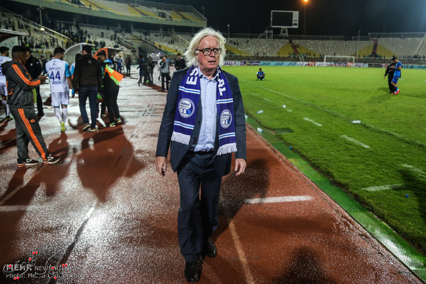 برخی میخواهند زیرپای شفر را خالی کنند تا جایش را بگیرند برخی میخواهند زیرپای شفر را خالی کنند تا جایش را بگیرند