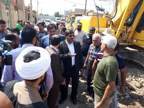 ادامه پیگیری های معضلات منطقه محروم کوی مدرس(خروسیه)در راستای دستورات رئیس کل دادگستری خوزستان/ مهلت ۴۸ ساعته دادستان اهواز به مدیران شهری در بازدید میدانی از منطقه خروسیه به همراه مدیرعامل شرکت آب و فاضلاب و شهردار اهواز ادامه پیگیری های معضلات منطقه محروم کوی مدرس(خروسیه)در راستای دستورات رئیس کل دادگستری خوزستان/ مهلت ۴۸ ساعته دادستان اهواز به مدیران شهری در بازدید میدانی از منطقه خروسیه به همراه مدیرعامل شرکت آب و فاضلاب و شهردار اهواز