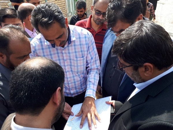 ادامه پیگیری های معضلات منطقه محروم کوی مدرس(خروسیه)در راستای دستورات رئیس کل دادگستری خوزستان/ مهلت ۴۸ ساعته دادستان اهواز به مدیران شهری در بازدید میدانی از منطقه خروسیه به همراه مدیرعامل شرکت آب و فاضلاب و شهردار اهواز ادامه پیگیری های معضلات منطقه محروم کوی مدرس(خروسیه)در راستای دستورات رئیس کل دادگستری خوزستان/ مهلت ۴۸ ساعته دادستان اهواز به مدیران شهری در بازدید میدانی از منطقه خروسیه به همراه مدیرعامل شرکت آب و فاضلاب و شهردار اهواز