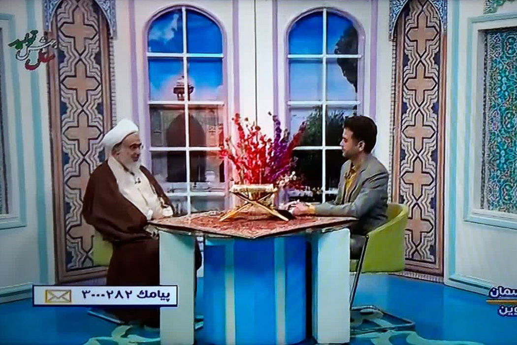 با صداقت کارکردن از نشانههای جوانمردی است. با صداقت کارکردن از نشانههای جوانمردی است.