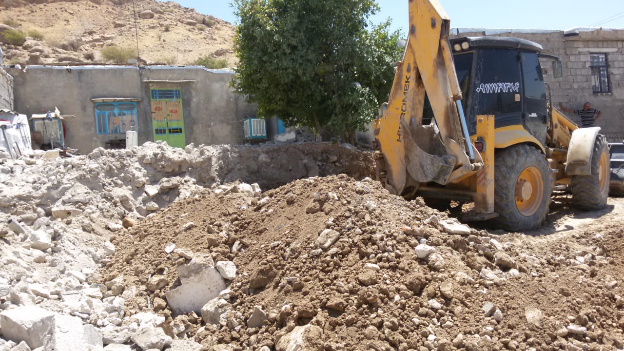 همراهی و مشارکت مردم و بنیاد علوی در محرویمت زدایی از روستای آبرزگه+تصاویر همراهی و مشارکت مردم و بنیاد علوی در محرویمت زدایی از روستای آبرزگه+تصاویر