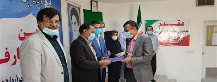 تودیع و معارفه بدون حضور خبرنگاران / اعتراض متخصصین به سیاسی کاری ها