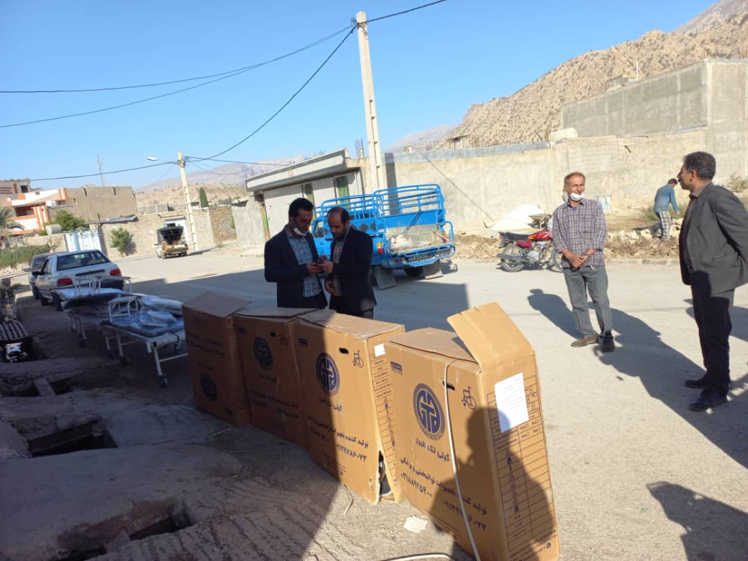 تخت و تشک و ولیچر اهدایی بنیاد علوی به بیماران خاص لنده+تصاویر تخت و تشک و ولیچر اهدایی بنیاد علوی به بیماران خاص لنده+تصاویر