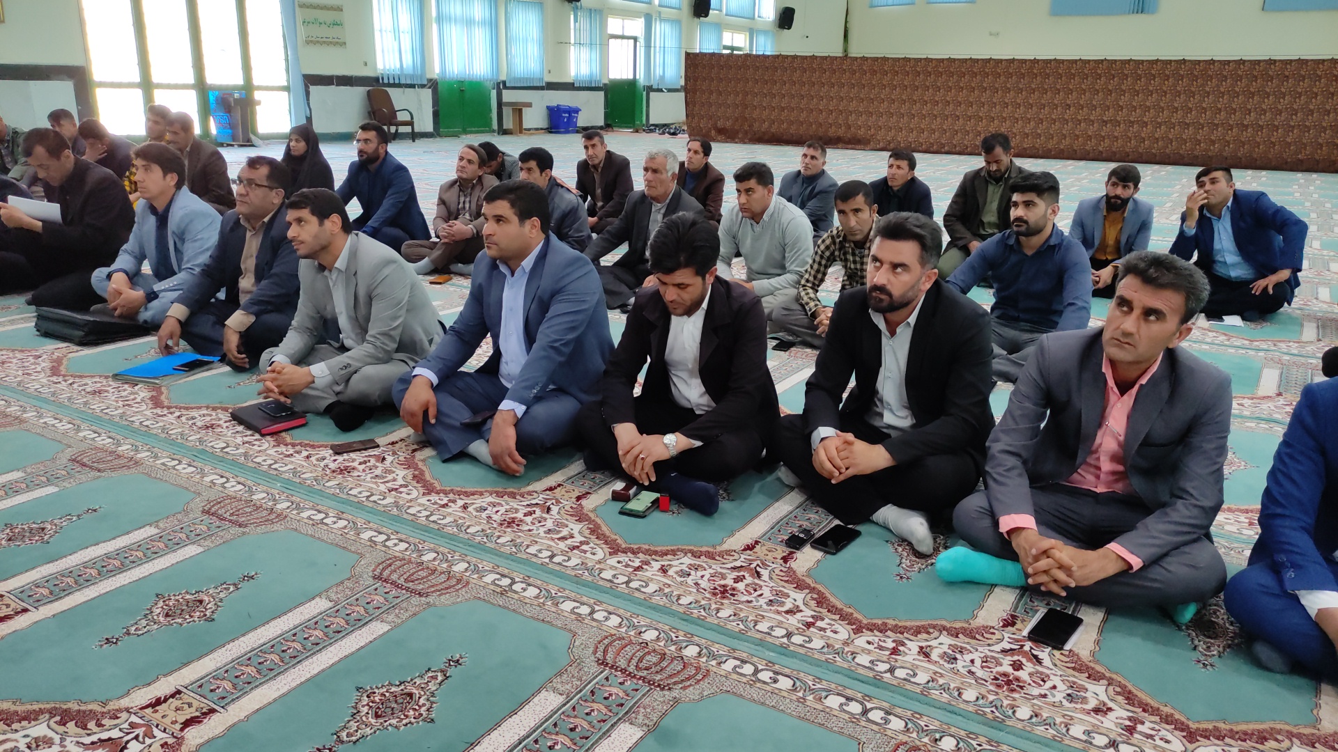 نشست فرماندار مارگون با دهیاران و شوراهای دو بخش این شهرستان نشست فرماندار مارگون با دهیاران و شوراهای دو بخش این شهرستان