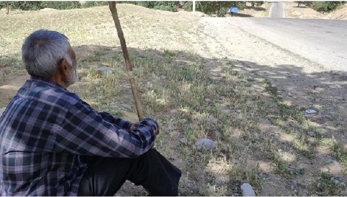 واقعیات حضور مدیران در میان مردم / آقا غریب علی جامانده دیدار! / چند نکته پیرامون سفر + فیلم