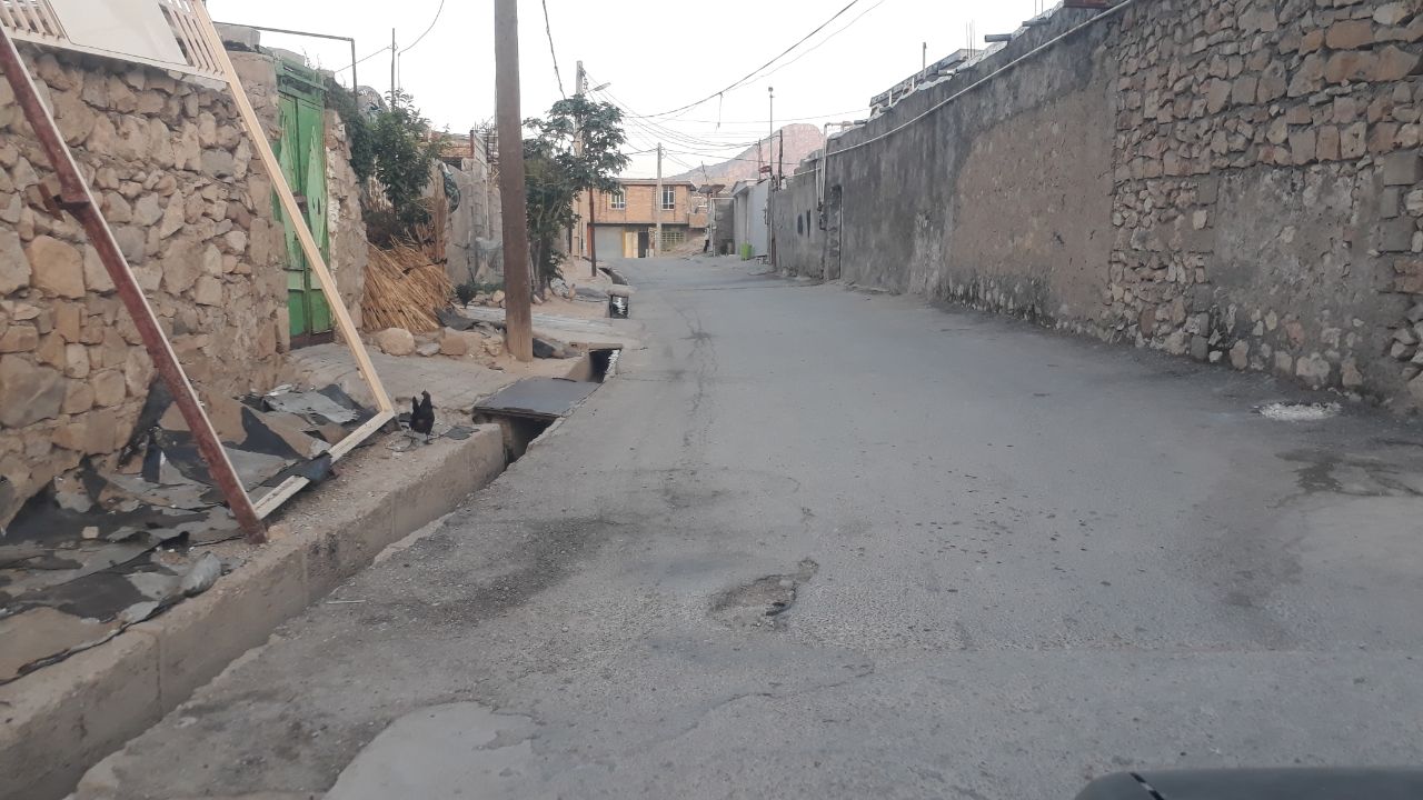 وضعیت بسیار بد زیر ساختی خیابان ها و کوچه ها در لنده+تصویر