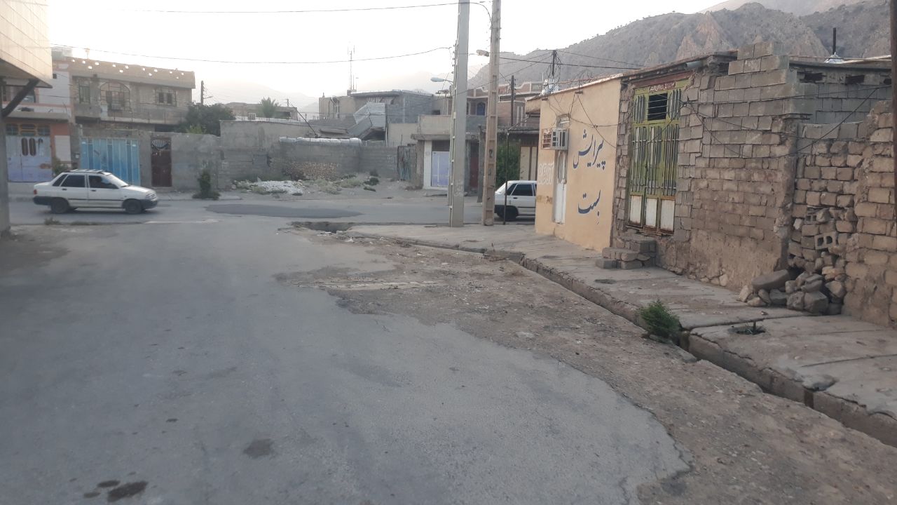 وضعیت بسیار بد زیر ساختی خیابان ها و کوچه ها در لنده+تصویر