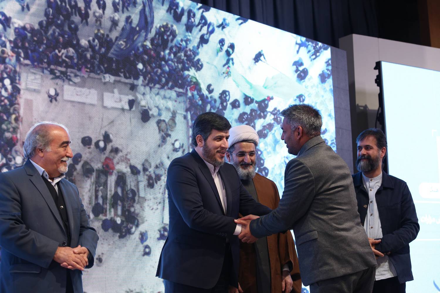 برگزیدگان دومین جشنواره بینالمللی عکس «مزارات» در مشهد معرفی شدند جشنواره بینالمللی عکس مزارات