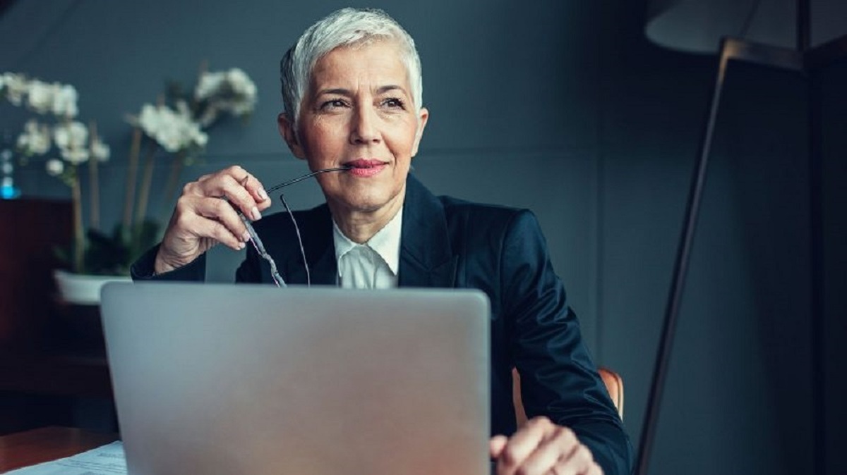 افراد باهوش برای ارتباطات عمیق ارزش قائلند نه گفتگوهای سطحی