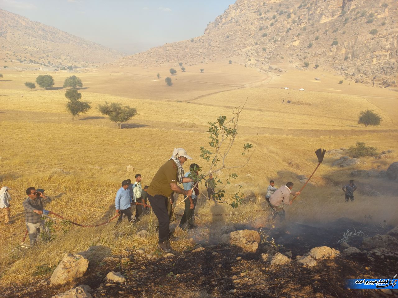 نبرد شورای اداری لنده با آتش/روزی که شهرداری کولاک کرد و برخی مدیران و مردم برای طبیعت با شجاعت پای کار آمدند نبرد شورای اداری لنده با آتش/روزی که شهرداری کولاک کرد و برخی مدیران و مردم برای طبیعت با شجاعت پای کار آمدند