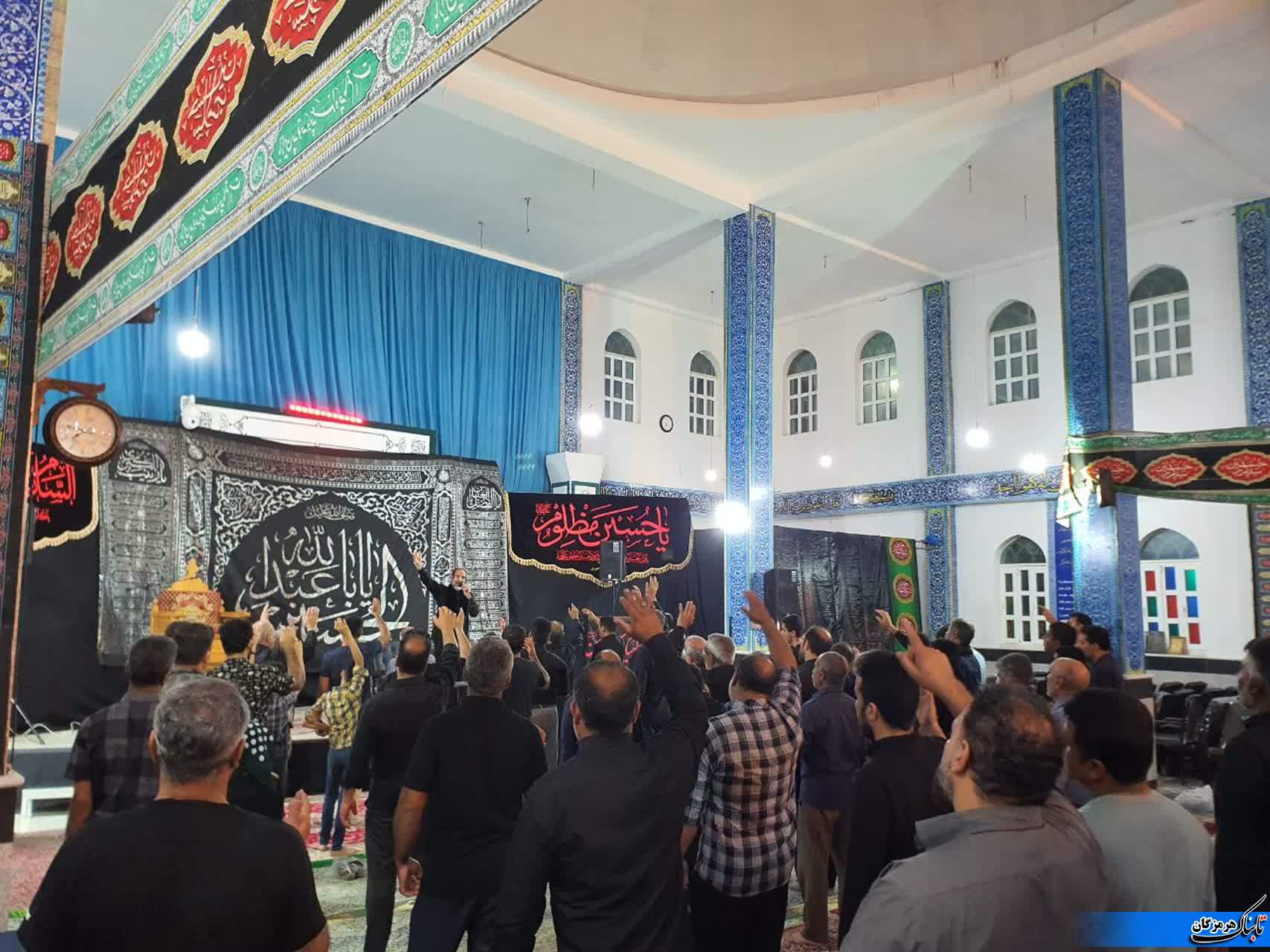 مراسم عزاداری شب شهادت امام زین العابدین(ع)در هئیت خادم الرضا مراسم عزاداری شب شهادت امام زین العابدین(ع)در هئیت خادم الرضا