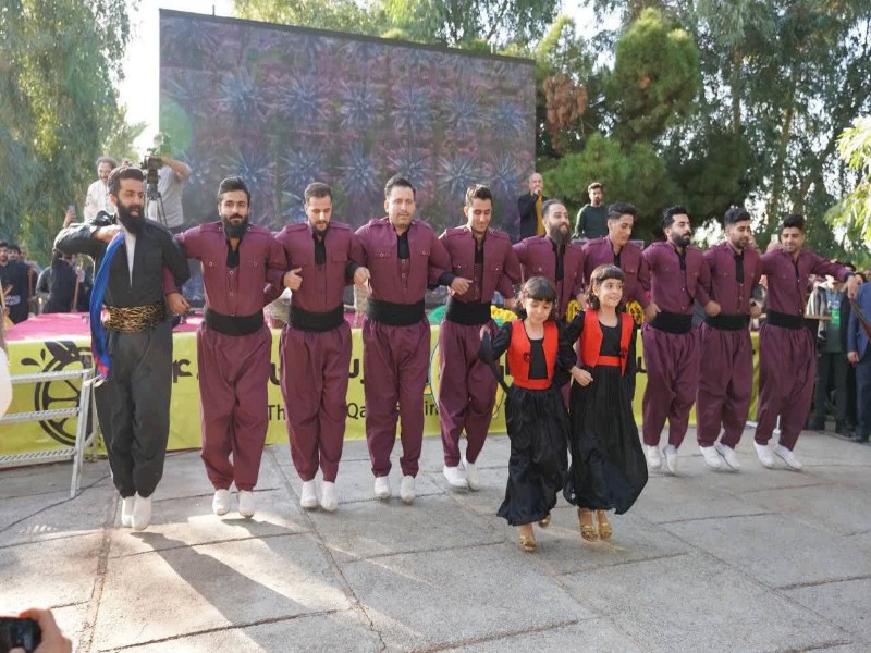 میراث فرهنگی یا میراث رقاصی/ هتک حرمت به اهلبیت در حضور فرماندار قصر شیرین