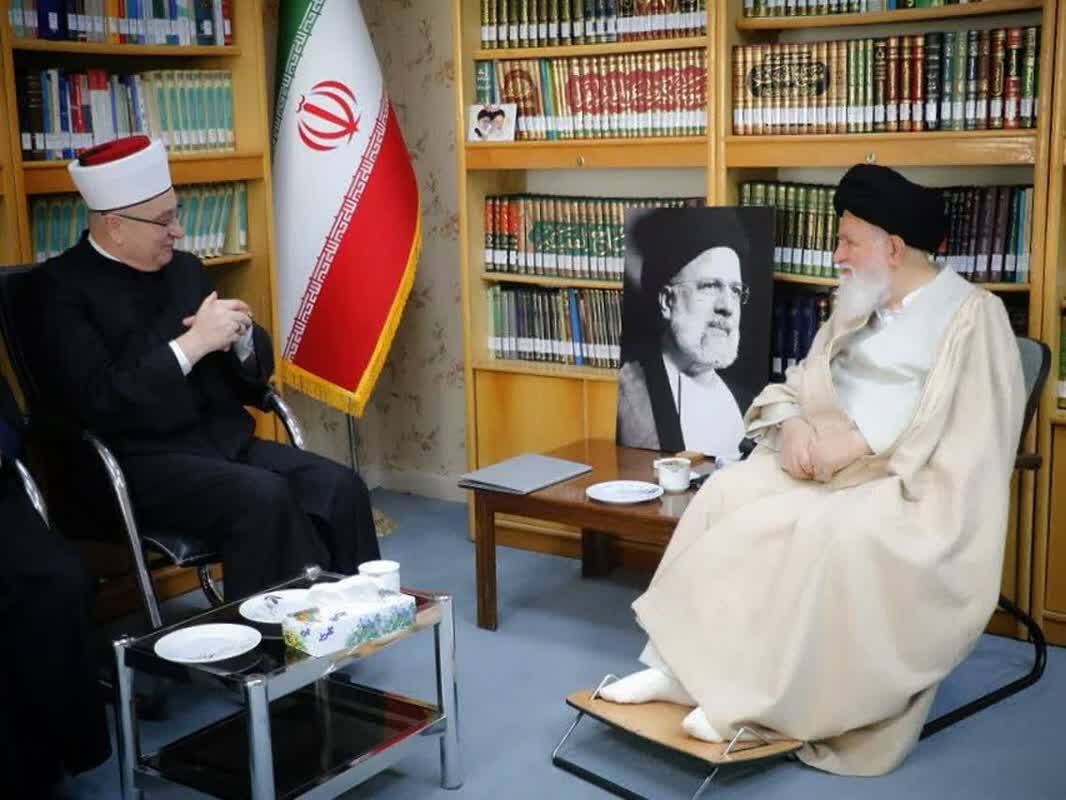 تبیین مسائل روز اسلام برای مسلمانان جهان