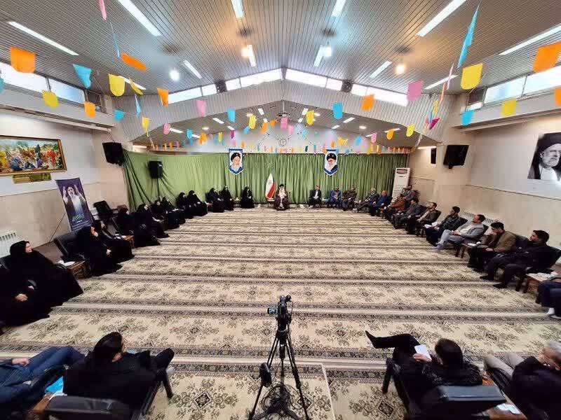 هنر بهترین راه نفوذ در دلها و ذهنهاست/ هدفمند بودن هنرمند رمز پیشرفت فرهنگ جامعه است