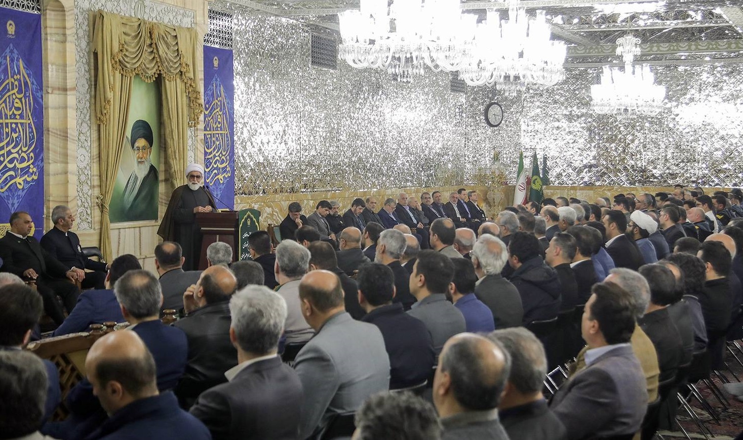 خدمات کریمانه و منصفانه اصناف به زائران، جلوهای از ارادت به حضرت رضا(ع) است خدمات کریمانه و منصفانه اصناف به زائران، جلوهای از ارادت به حضرت رضا(ع) است