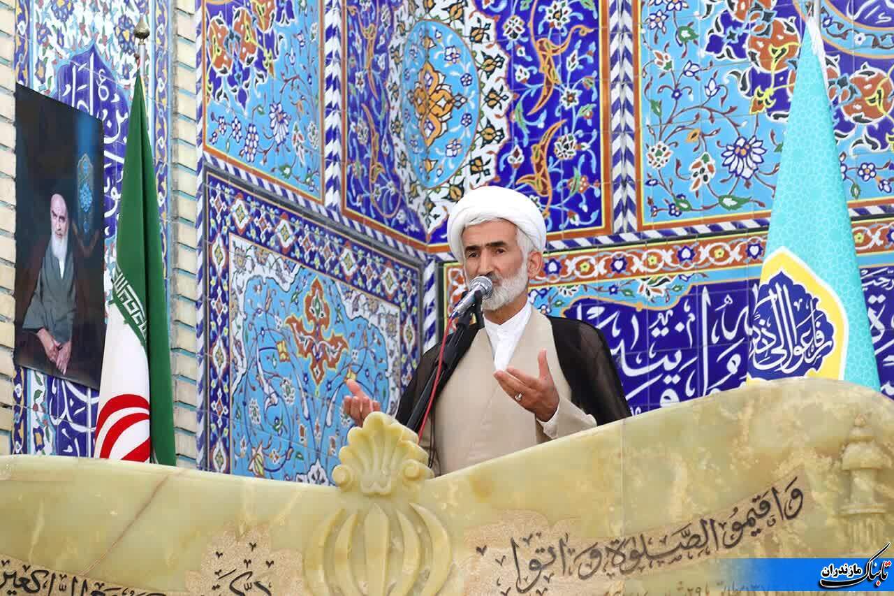 امام(ره) زحمت بسیاری را متقبل شد و به ما جُرأت، قدرت و استقلال داد