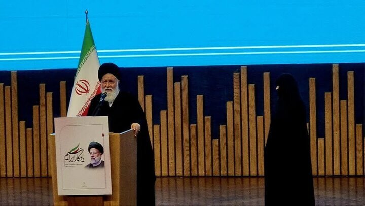 افتتاح پروژههای «یادگار ابراهیم» امتداد دسترنج شهید رییسی است/ ایثار پدرانه فرصت سخنرانی به دختر شهید جمهور