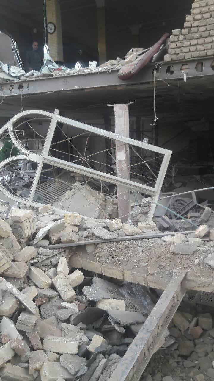 گزارش تصویری انفجار مهیب در حسینیه ارشاد همدان. گزارش تصویری انفجار مهیب در حسینیه ارشاد همدان.