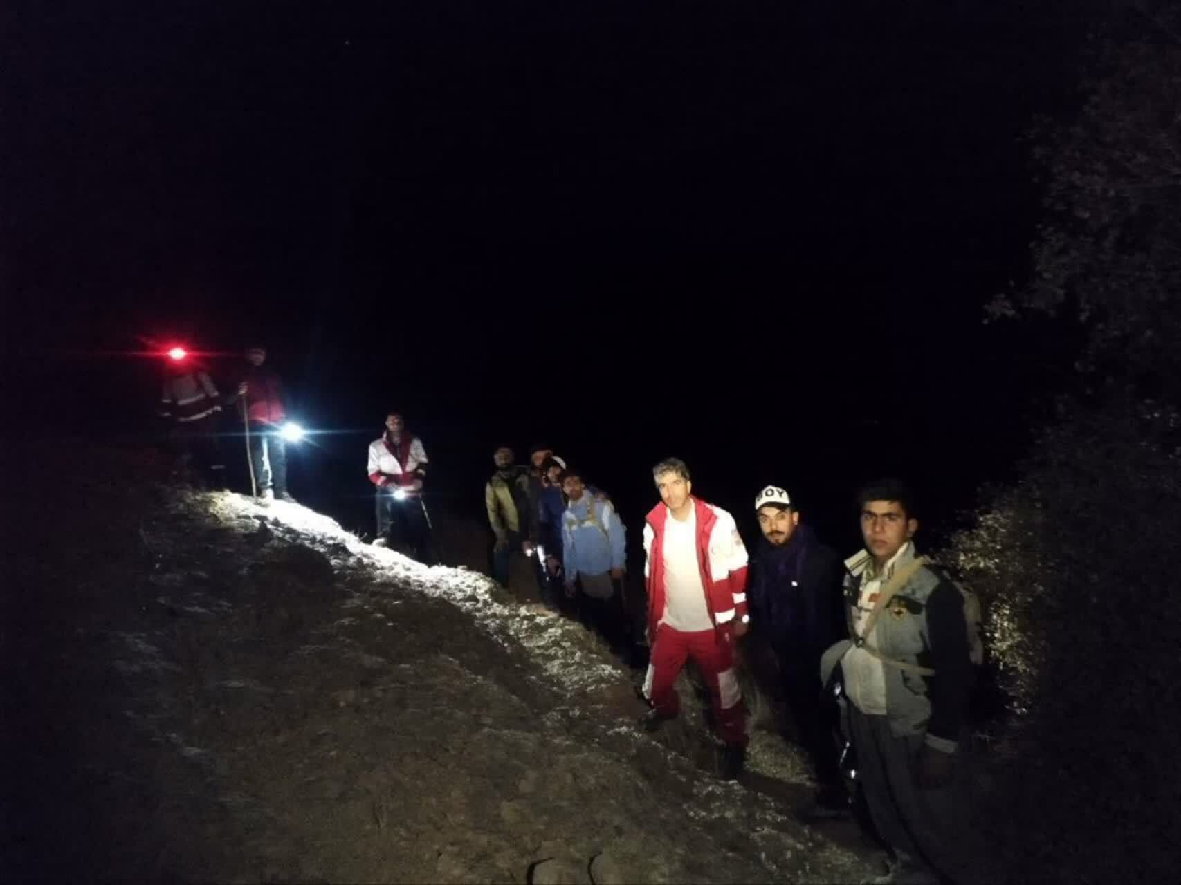 5 کوهنورد گمشده در ارتفاعات شیرز نجات یافتند