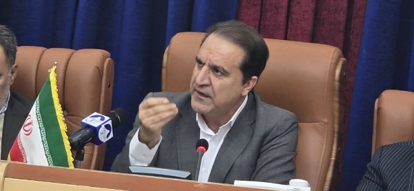 چالش اختلافات شورا / ناکارآمدی مدیریتی شهری / دود اختلافات و ناکارآمدی‌ها به چشم شهروندان ایلامی//// در حال بارگزاری عکس