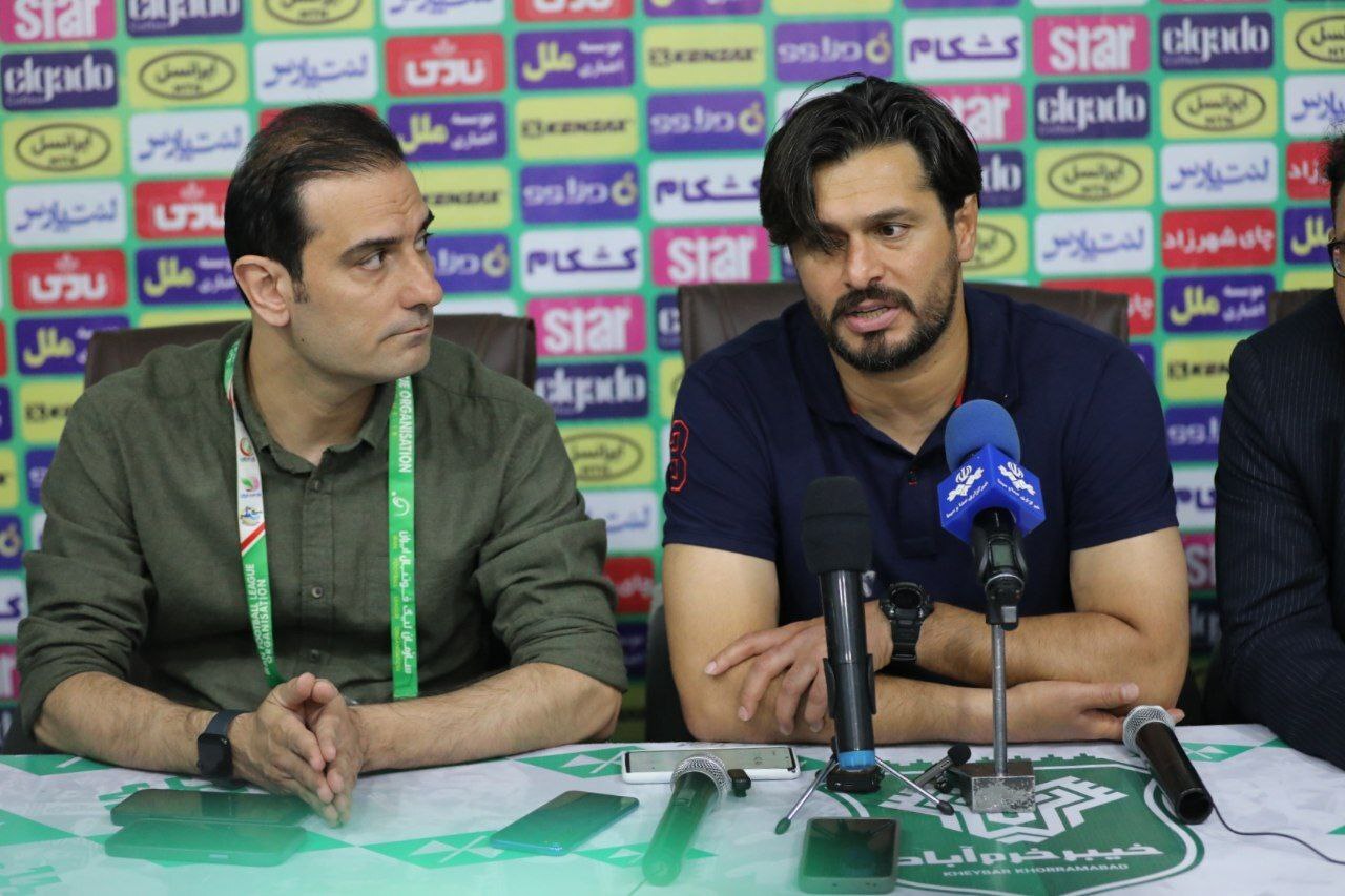 کیفیت بد زمین بازی را سخت کرده بود