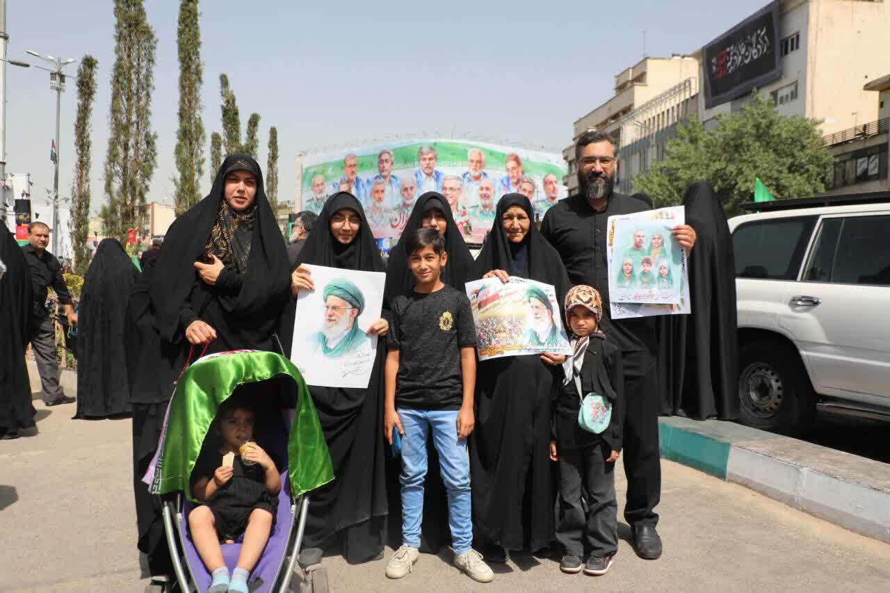 وداع با شکوه تهرانی ها با شهدای حمله رژیم صهیونیستی/ در حال تنظیم وداع با شکوه تهرانی ها با شهدای حمله رژیم صهیونیستی/ در حال تنظیم