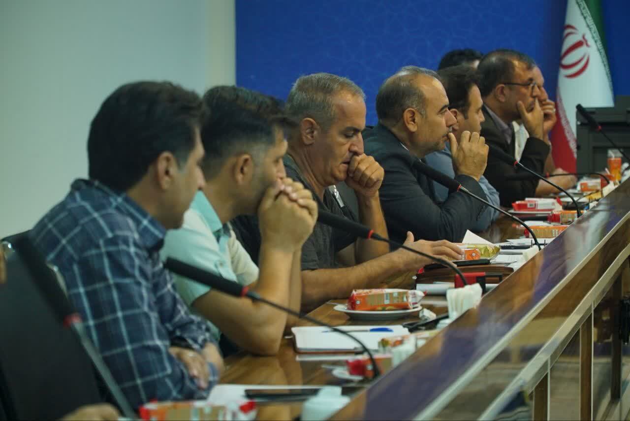 نشست رسیدگی به چالش های فعالان صنایع کانی غیرفلزی ارس برگزار شد