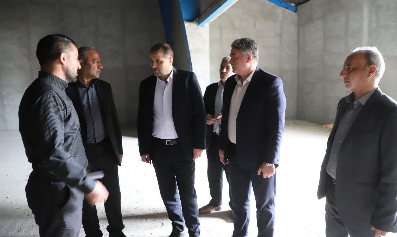 معاون وزیر ورزش از پروژه تالار وزنهبرداری پارسآباد بازدید کرد معاون وزیر ورزش از پروژه تالار وزنهبرداری پارسآباد بازدید کرد