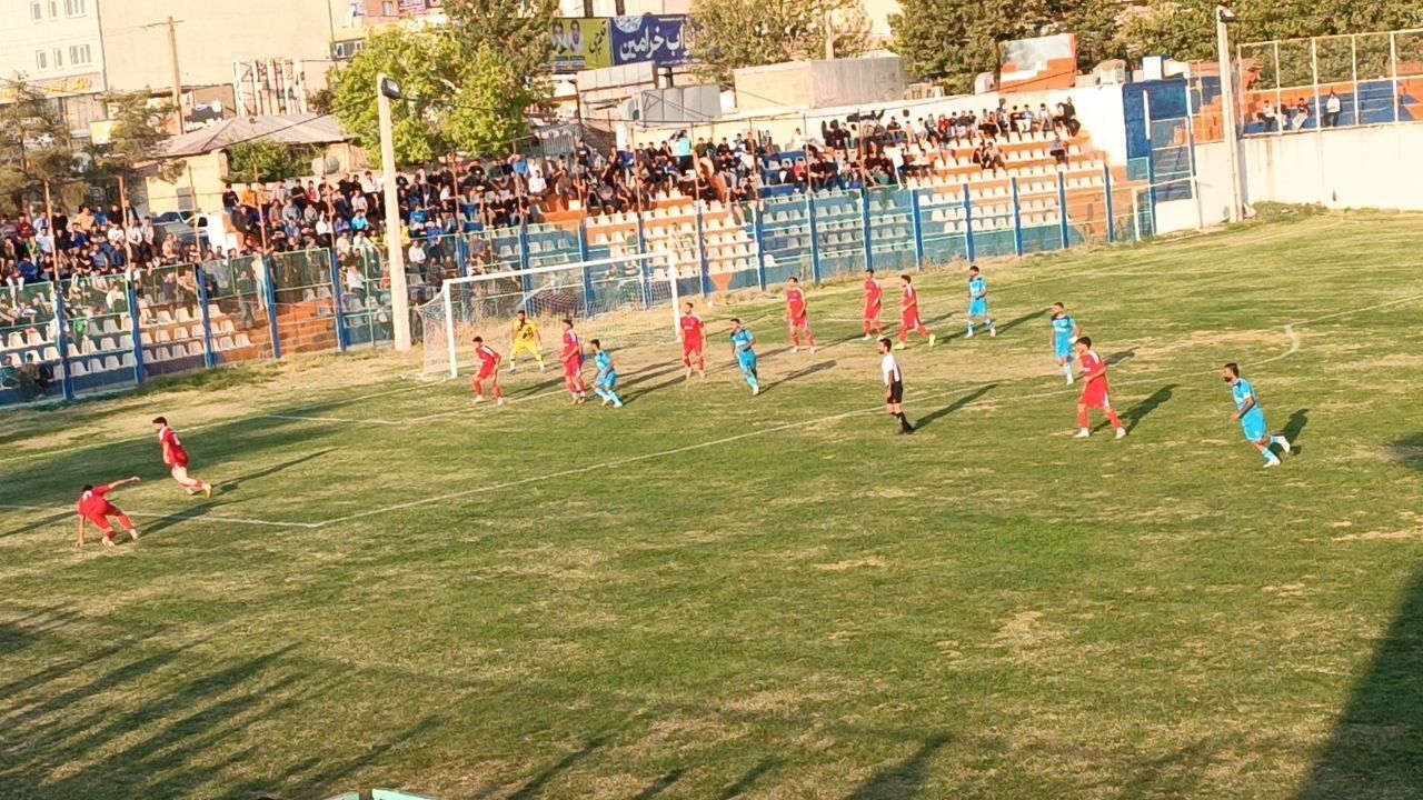 بازگشت به قلعه عقابها + فیلم بازگشت به قلعه عقابها + فیلم