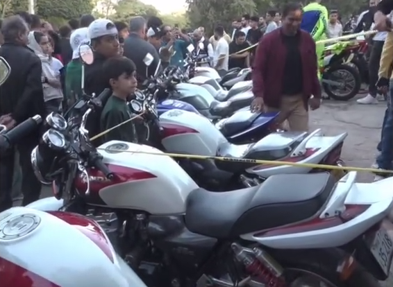 همایش بزرگ خودرویی در بیجار به مناسبت هفته تربیت بدنی برگزار شد همایش بزرگ خودرویی در بیجار به مناسبت هفته تربیت بدنی برگزار شد