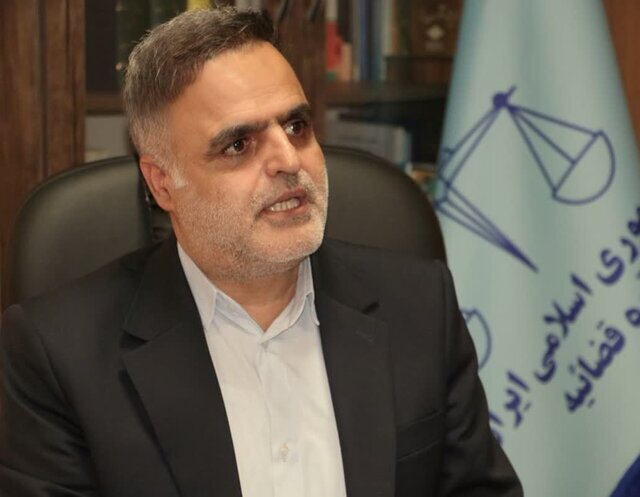 هشدار دادگستری فارس درباره کلاهبرداری «قرعهکشی خودرو»: سهم اینفلوئنسرها در تسهیل وقوع جرم چقدر است؟ هشدار دادگستری فارس درباره کلاهبرداری «قرعهکشی خودرو»: سهم اینفلوئنسرها در تسهیل وقوع جرم چقدر است؟