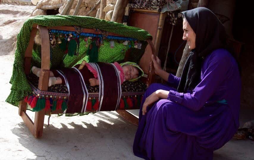 بازتاب آرامش مادرانه/ لالایی لُری از گهواره تا میراث ملی ایران بازتاب آرامش مادرانه/ لالایی لُری از گهواره تا میراث ملی ایران