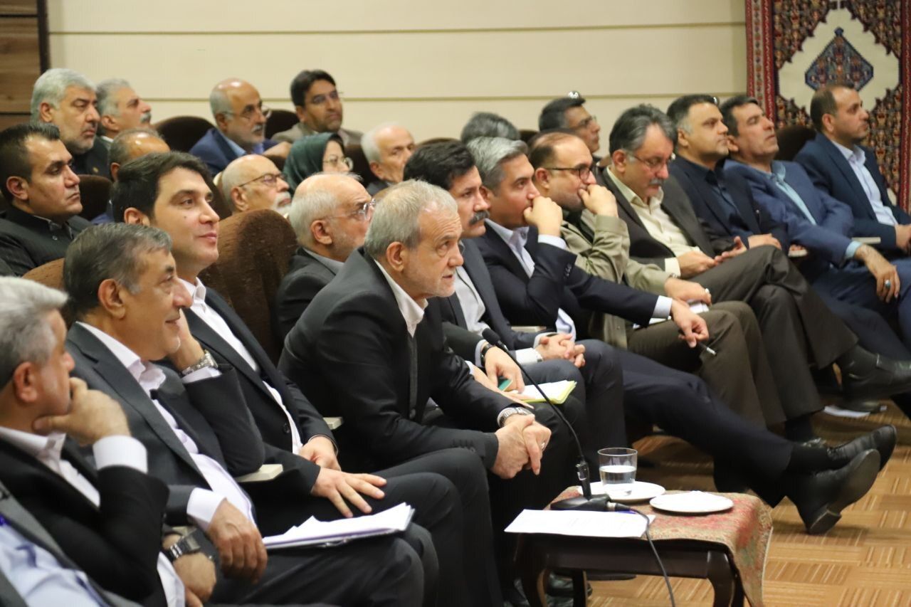 چهار طرح بزرگ عمرانی، کشاورزی و صنعتی کردستان با دستور رئیسجمهور به بهرهبرداری رسید چهار طرح بزرگ عمرانی، کشاورزی و صنعتی کردستان با دستور رئیسجمهور به بهرهبرداری رسید