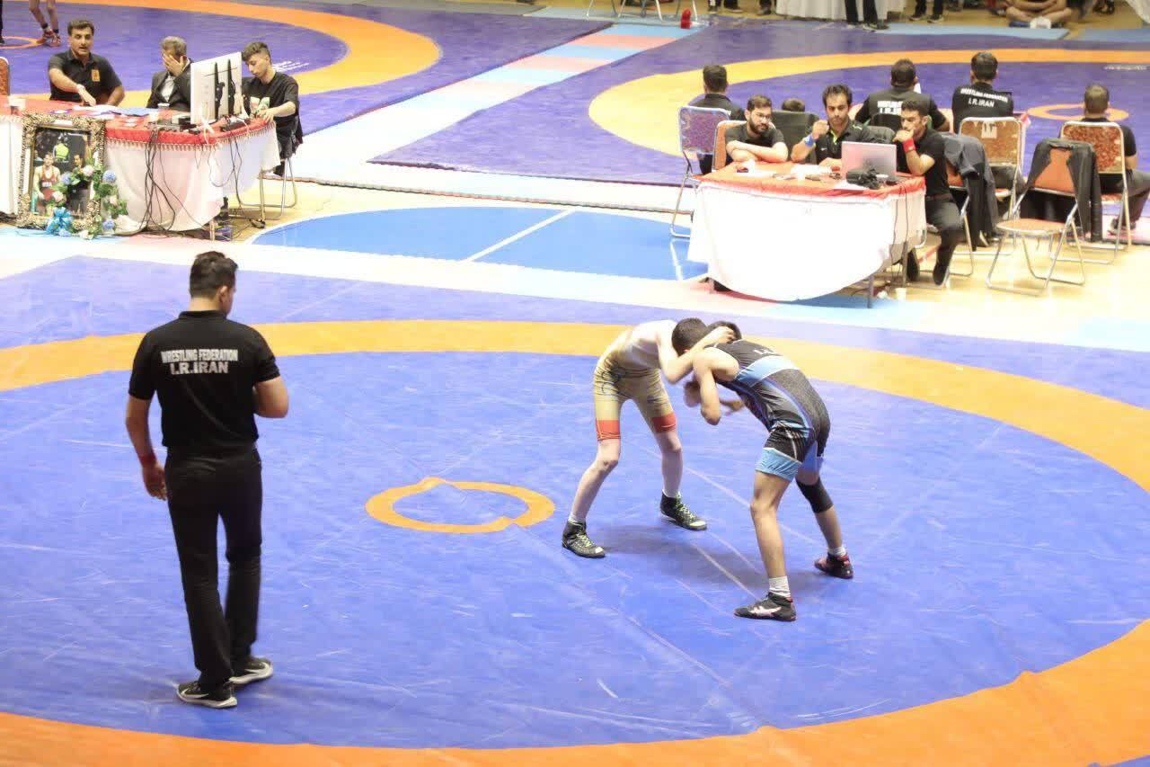 سنندج میزبان بزرگترین فستیوال کشتی خردسالان و نونهالان کردستان شد + فیلم سنندج میزبان بزرگترین فستیوال کشتی خردسالان و نونهالان کردستان شد + فیلم