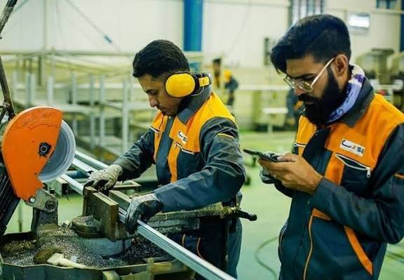 اجرای طرحهای ملی کارورزی و یارانه دستمزد، فرصتهای شغلی فارغالتحصیلان را افزایش میدهد اجرای طرحهای ملی کارورزی و یارانه دستمزد، فرصتهای شغلی فارغالتحصیلان را افزایش میدهد