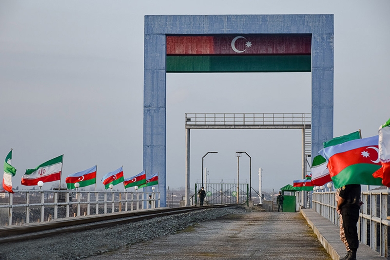 مرز آستارا هوشمند میشود/ اجرای آزمایشی سامانههای هوشمند در مرز آستارا از هفته آینده مرز آستارا هوشمند میشود/ اجرای آزمایشی سامانههای هوشمند در مرز آستارا از هفته آینده