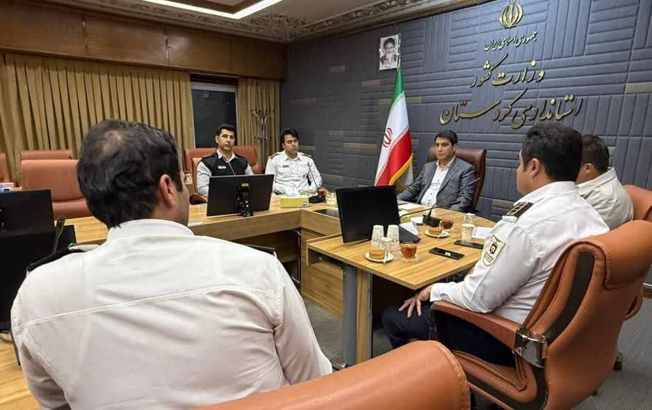 مطالبات آتشنشانان سنندج با جدیت پیگیری میشود مطالبات آتشنشانان سنندج با جدیت پیگیری میشود