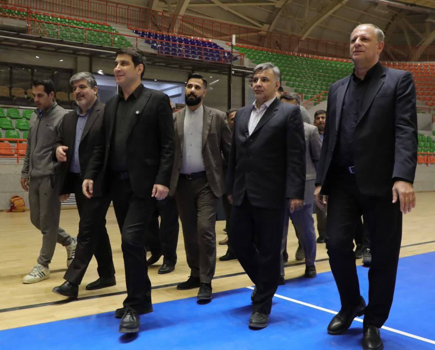 سالن ۶ هزار نفری سنندج پس از ۸ ماه تکمیل شد/ تحقق وعده استاندار کردستان به جامعه ورزشی استان سالن ۶ هزار نفری سنندج پس از ۸ ماه تکمیل شد/ تحقق وعده استاندار کردستان به جامعه ورزشی استان