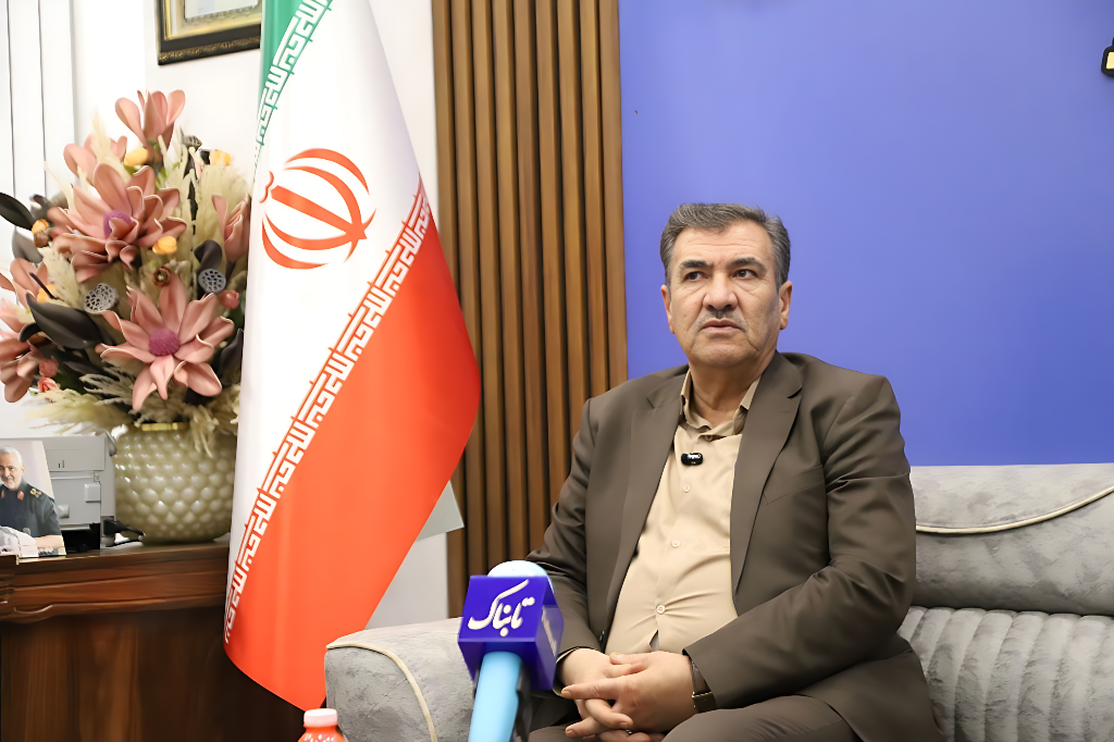 انتقاد دلسوزانه و تعامل سازنده، کلید حل مشکلات مردم کردستان است + فیلم انتقاد دلسوزانه و تعامل سازنده، کلید حل مشکلات مردم کردستان است + فیلم